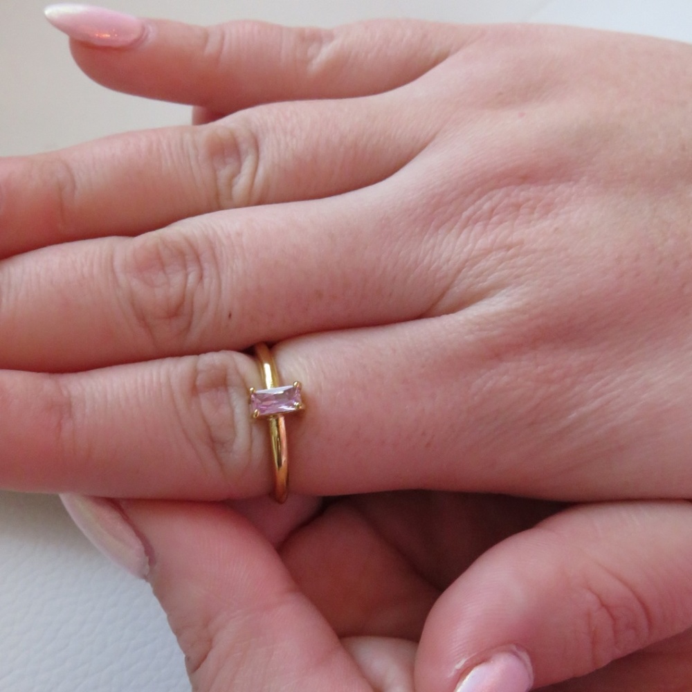 NEW 18K GOLD PLATED PINK CRYSTAL RING